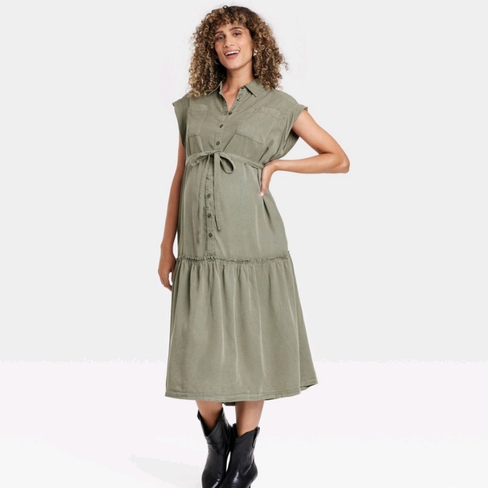 Isabel Maternity by Ingrid & Isabel Green Dress - Size M